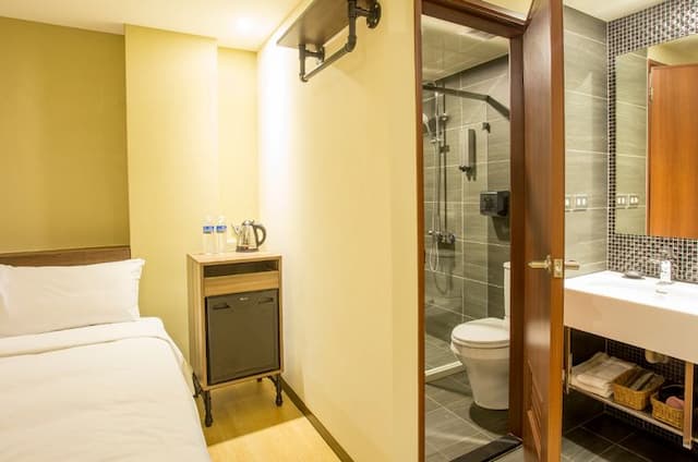 Just Live Inn Keelung-STANDARD DOUBLE-2