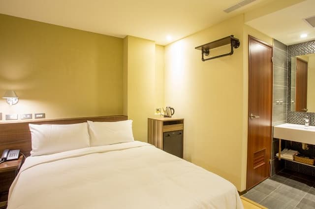 Just Live Inn Keelung-STANDARD DOUBLE-1