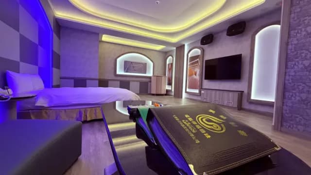 麗莎旅舘-金碧KTV房-7