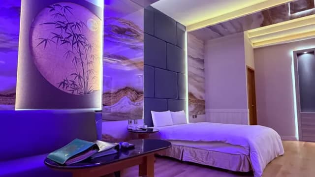 麗莎旅舘-金碧KTV房-11