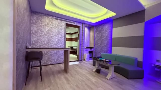 麗莎旅舘-金碧KTV房-9