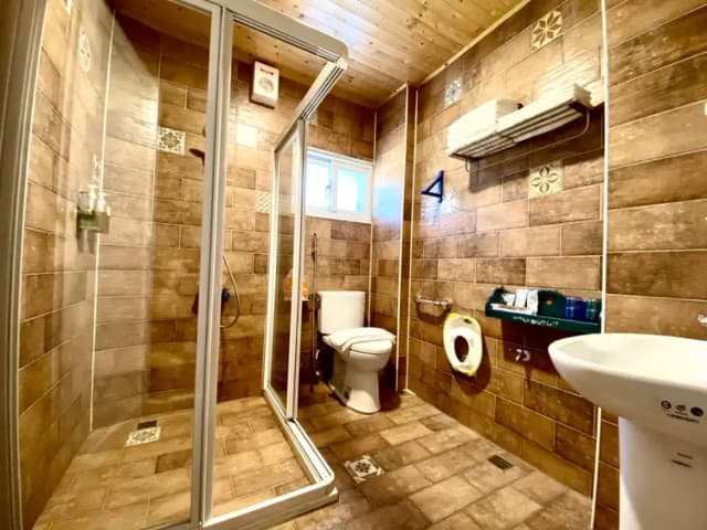 墾丁包棟民宿-童話民宿｜BBQ、電動麻將桌、音響設備、最高22人包棟-童話民宿四人房-5