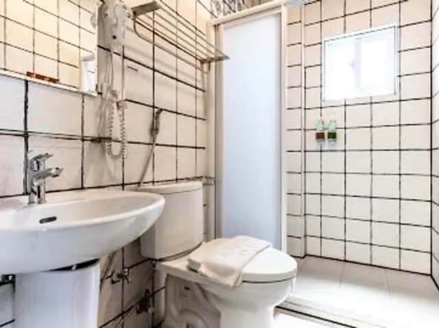 墾丁包棟民宿-童話民宿｜BBQ、電動麻將桌、音響設備、最高22人包棟-童話民宿雙人房-7