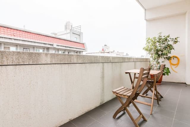 KeyInn Space-Quadruple Room with Balcony-5