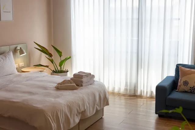 花落諾台南民宿 ｜安平老街、鄰近景點-高級雙人房 附陽台-4