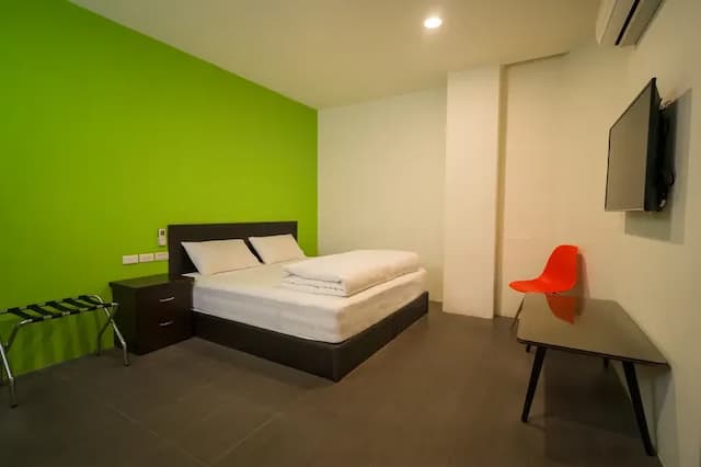 環保旅店客旅家青年旅館｜文化路夜市旁-雙人套房(可加一張活動床)-1