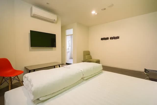環保旅店客旅家青年旅館｜文化路夜市旁-雙人套房(可加一張活動床)-2