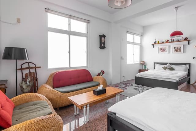 台南藝術進駐民宿-高級四人房 - 附陽台(4F)-5