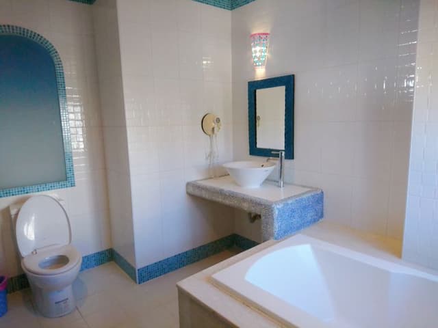 墾丁希臘風情民宿 l 備電梯、停車方便-精緻二人房-8