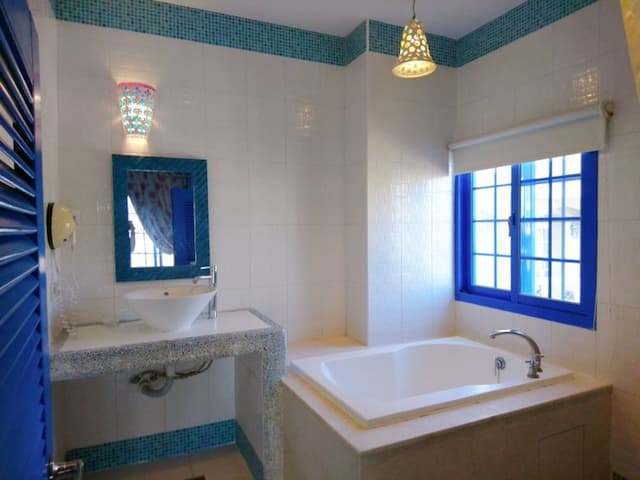 墾丁希臘風情民宿 l 備電梯、停車方便-精緻二人房-7