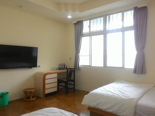 木頭人民宿-四人套房-3