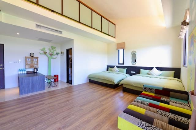 Hanaga Garden Guest House-Deluxe Loft Six Room-2