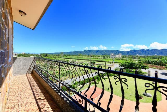 Hanaga Garden Guest House-Deluxe Loft Six Room-6