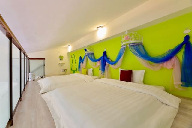 Hanaga Garden Guest House-Deluxe Loft Six Room-8