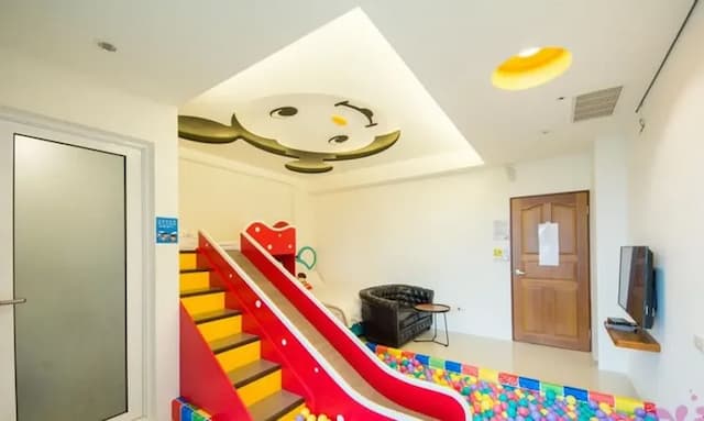 Myahome-201 Mickey Family Suite for 4-3