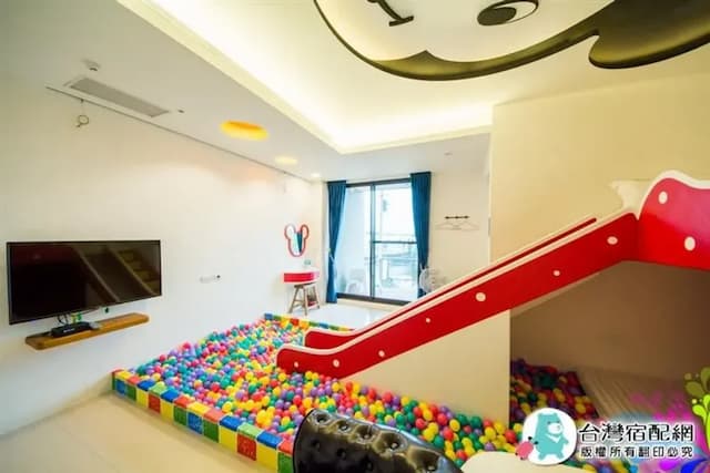 Myahome-201 Mickey Family Suite for 4-8