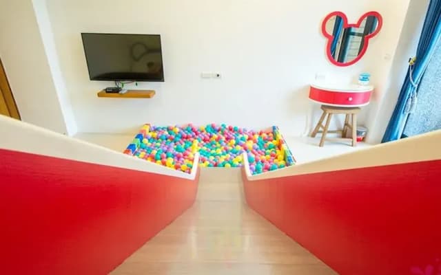 Myahome-201 Mickey Family Suite for 4-5