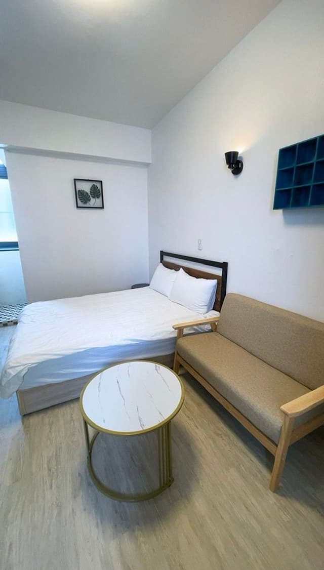 Tainan house-WOOD Double Room near station, neighboring Confucius Temple-2
