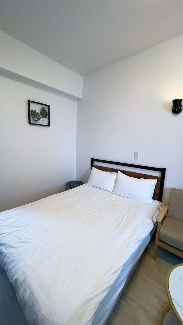 Tainan house-WOOD Double Room near station, neighboring Confucius Temple-6