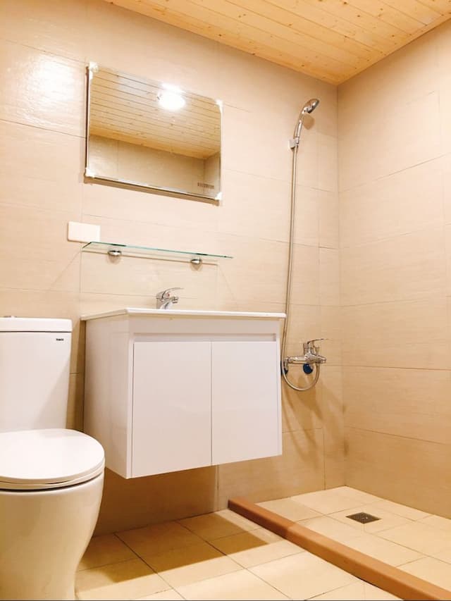 Tainan house-JJ double room near station, neighboring Confucius Temple and Tainan Museum-4