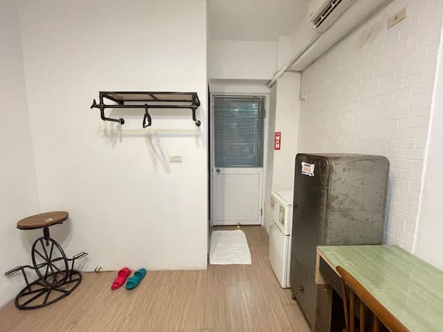 Tainan house-JJ double room near station, neighboring Confucius Temple and Tainan Museum-10