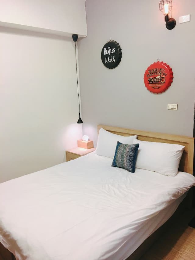 Tainan house-JJ double room near station, neighboring Confucius Temple and Tainan Museum-5