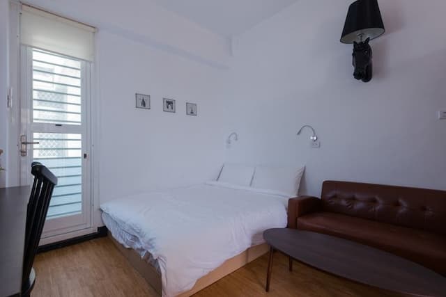 Tainan house-S9 4-7 guests 4 bedrooms kitchen,3 bathrooms-3