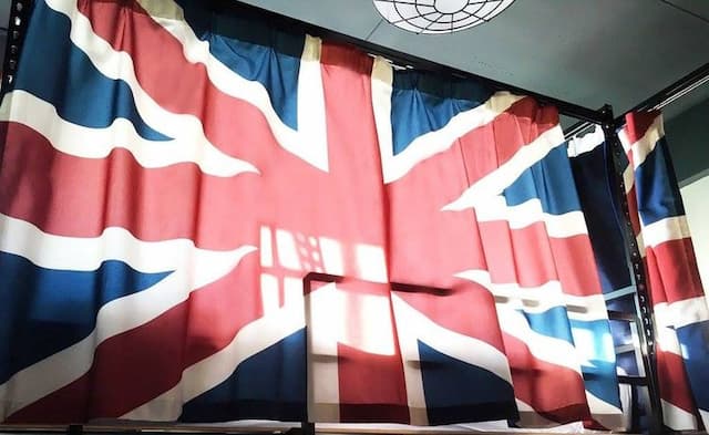 輕停文旅｜英倫工業風-PICCADILLY CIRCUS: 背包客房(選6人可包間，選10人可包層）-3