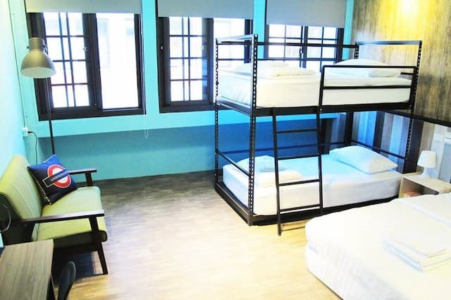 輕停文旅｜英倫工業風-COVENT GARDEN: 四人半背包客房-1