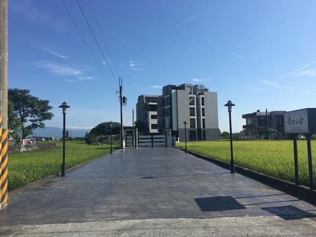 青田云舍-雅緻加大雙人房(附衛浴)~101房-8