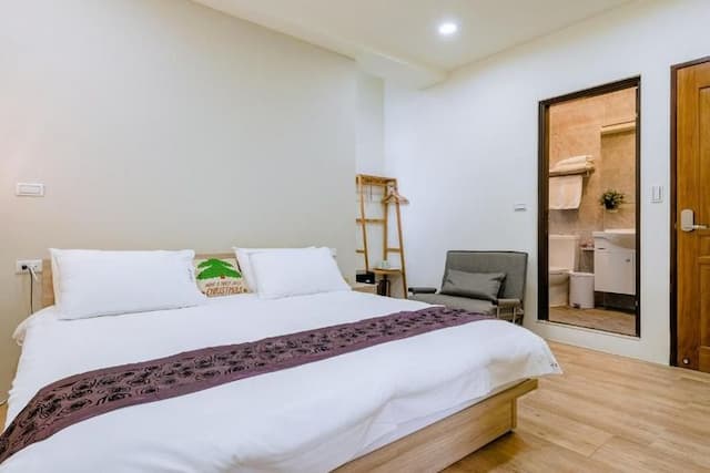 青田云舍-優雅加大雙人房(附衛浴&陽台)-302房-1