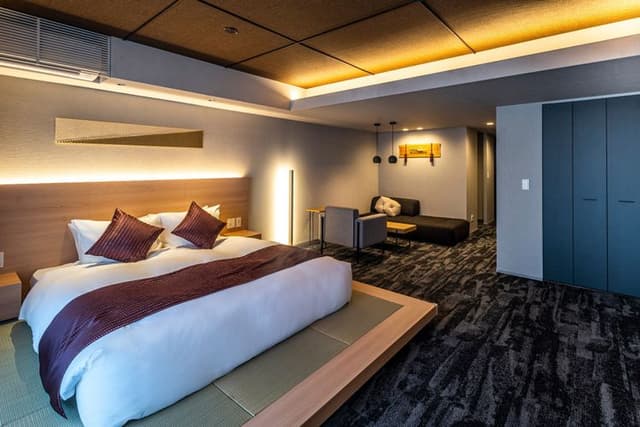 RESI STAY 繭 高雅｜-尊貴豪華雙人房-3