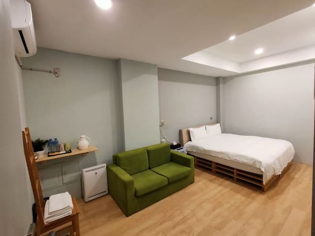 M house旅宿-230沙發雙人房-1