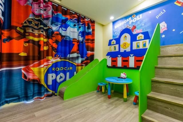 Songfeng Qinzi Homestay-Quadruple Room with Balcony-2-4