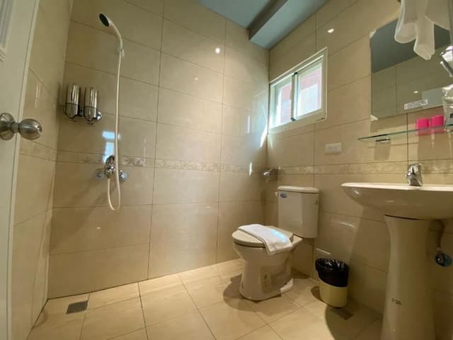 ARTHUR Hotel-Standard Double Room-4