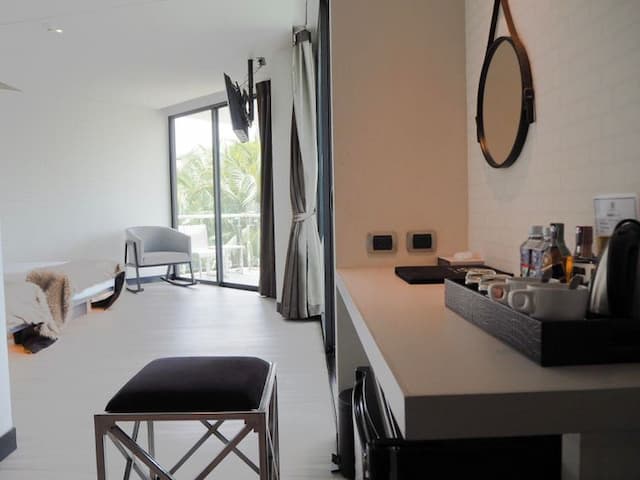 메라 마레 호텔 (Mera Mare Pattaya)-디럭스 씨뷰 코너 (룸 온리)-3