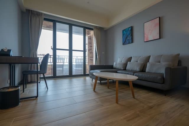 Kenting Relaxury Inn-Deluxe Double Room with Balcony and Sea View-2