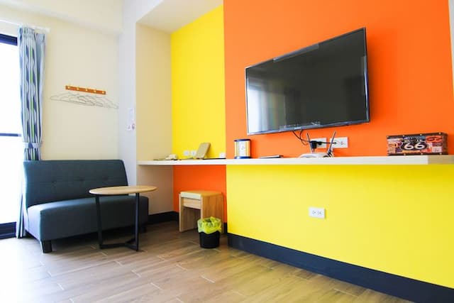 Police Home B&B-Pop Art Style (Enlarge Quadruple Room)-5