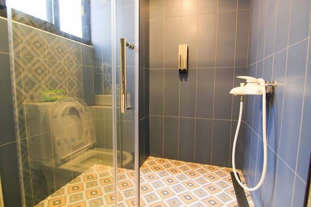 Police Home B&B-Pop Art Style (Enlarge Quadruple Room)-7