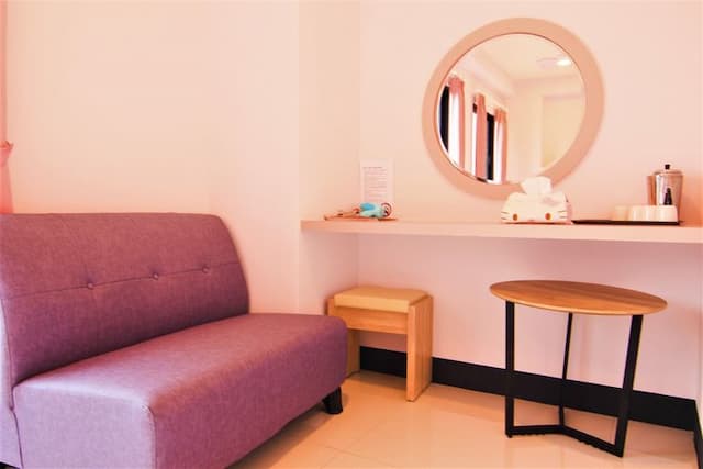 Police Home B&B-HELLO KITTY Classic Blue Family Five Room-9