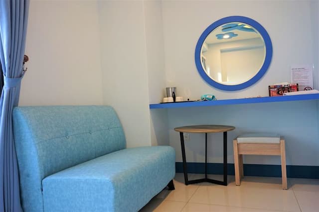 Police Home B&B-HELLO KITTY Classic Blue Family Five Room-6