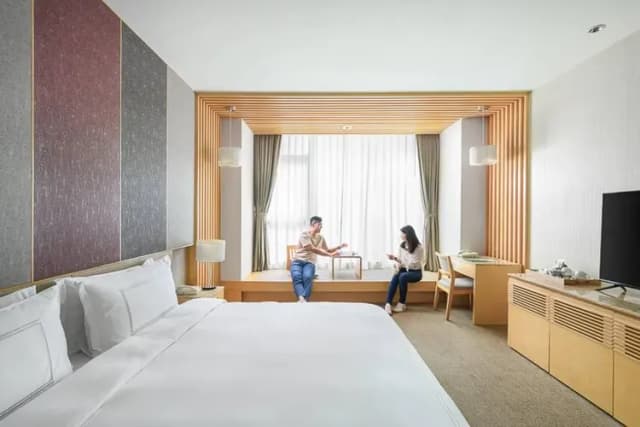 礁溪長榮鳳凰酒店-【獨家專案最划算】高級洋式客房 l 一大床 ll 含早餐-1