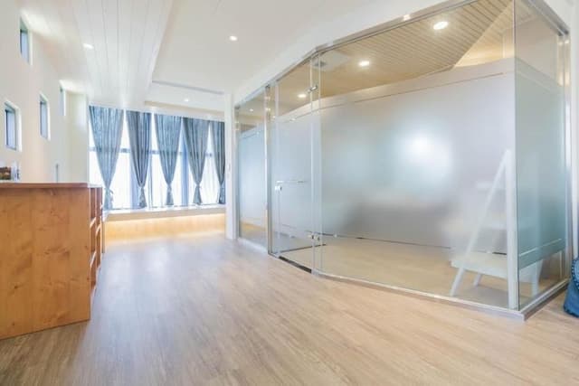 Green Light Hotel-Double Room with View B-6