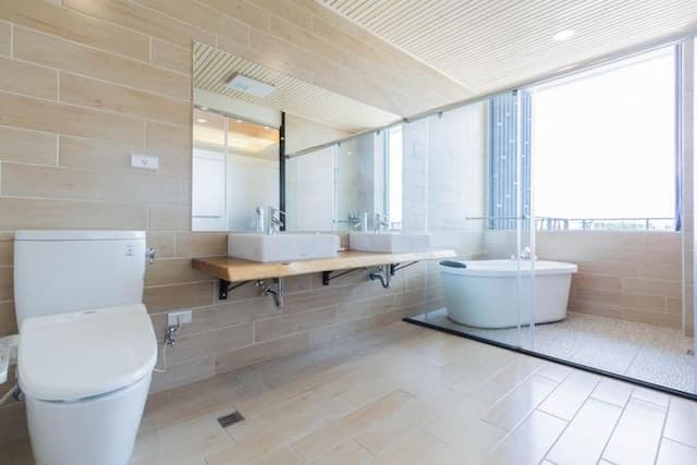 Green Light Hotel-Double Room with View C-7