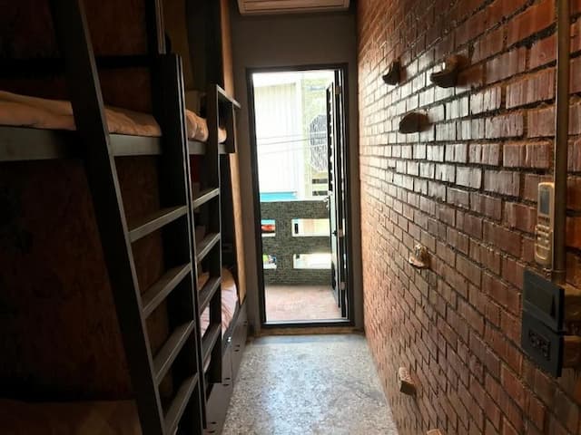 On my way yuli hostel-Bed in 4-Bed Female Dormitory Room-8