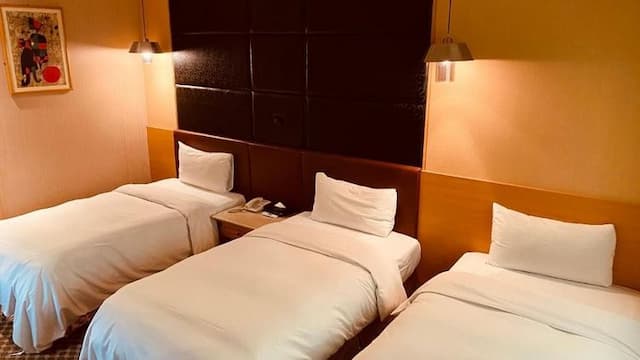 台中歐風商旅-商務三人房三單床(有餐)-1