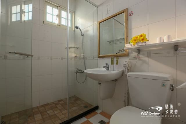 Hoshi Arashi Guest House-Deluxe Quadruple Room-8