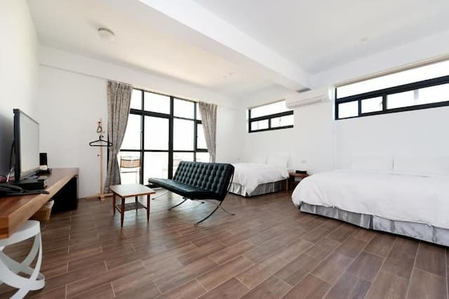 發現號特色民宿-豪華四人房-1