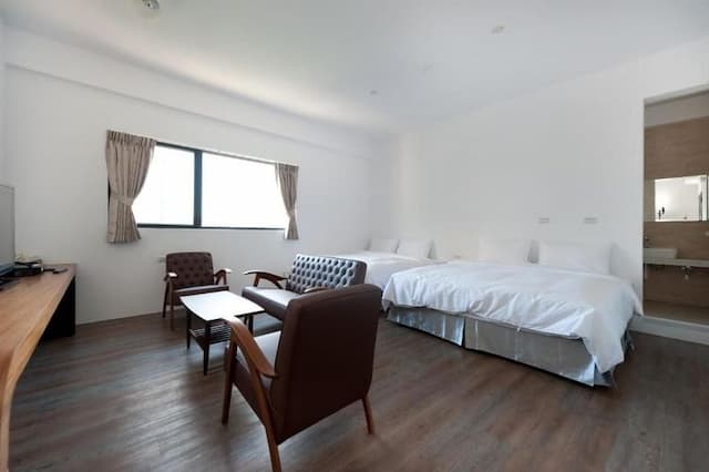 發現號特色民宿-舒適四人房-1