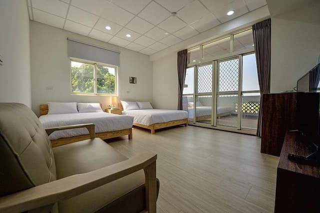 他里溫民宿-簡約六人房-1